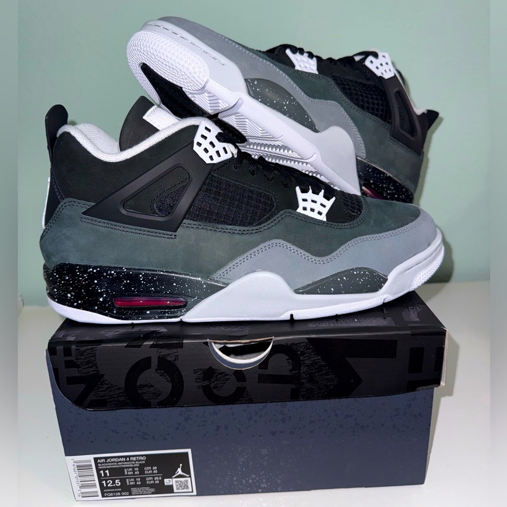 NWT Air Jordan 4 retro Fear size 11